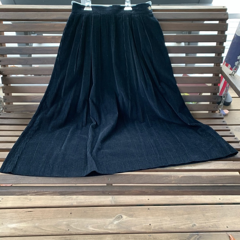 Allen Solly wide wale black corduroy skirt Sz 10